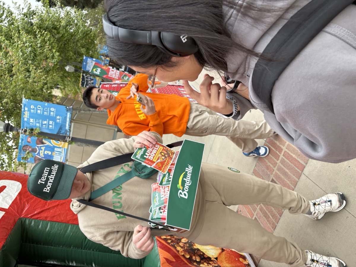 Bonduelle campus sampling activation